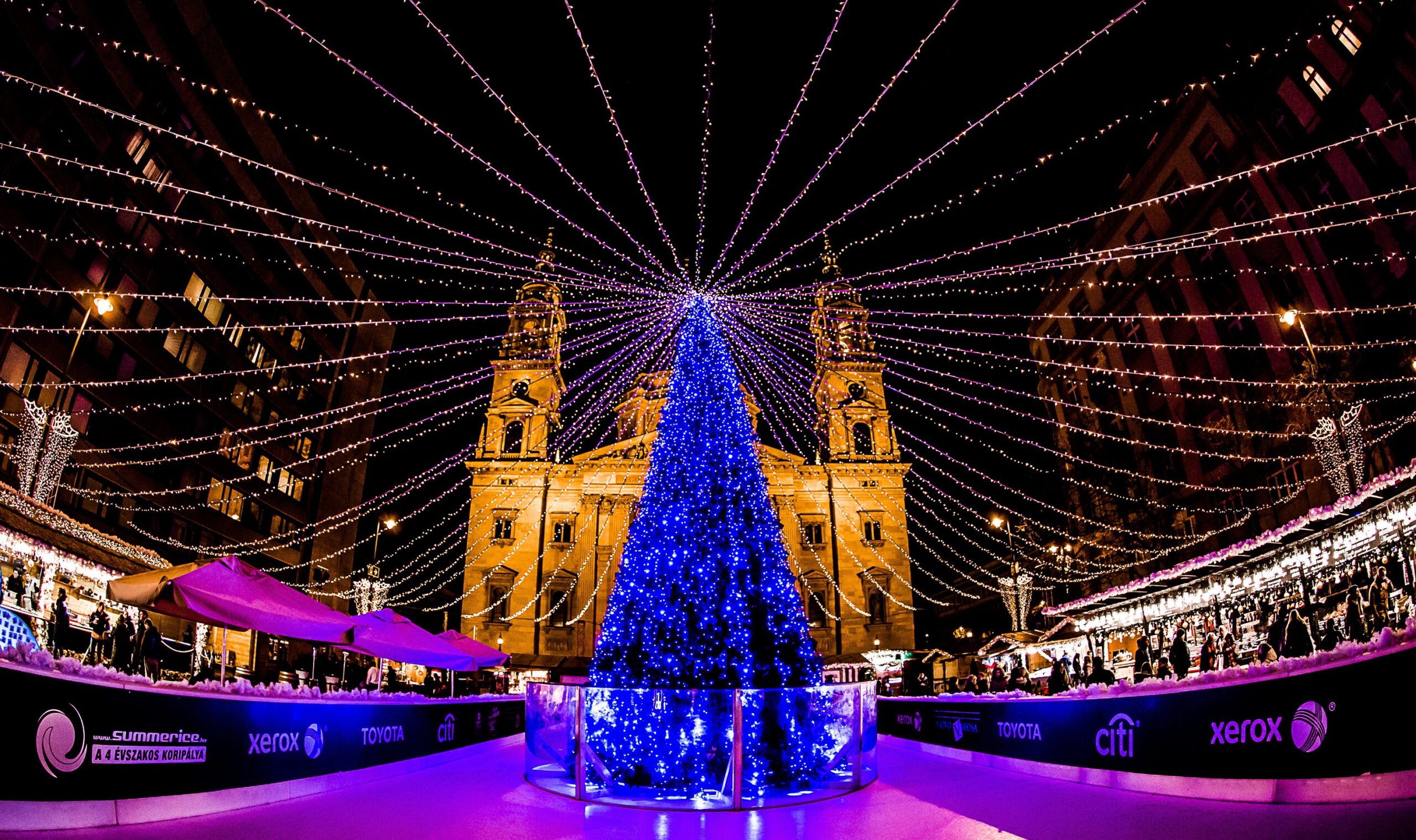 Best areas to stay in Budapest including District V, Buda Castle District, and the Jewish Quarter